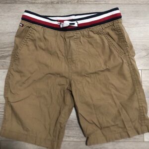 It’s small for my son. Brad Tommy Hilfiger
